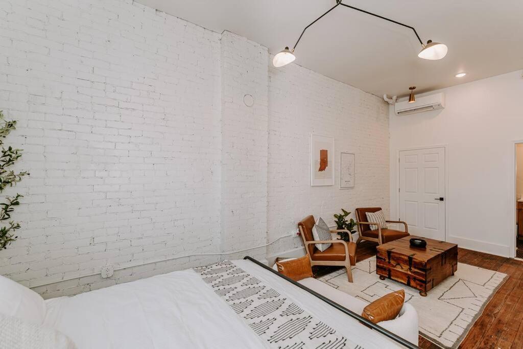 East Main Lofts - Farmhouse 204 Медисън Екстериор снимка